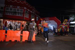 BIB: 
                            <button type="button" onclick="openModal(26221911)" class="btn btn-primary btn-sm float-right btn-popup" data-toggle="modal" data-target=".modal-high-quality">
                        <i class="fas fa-shopping-cart"></i> Add to Cart
                    </button>
                                            <button type="button" onclick="isThisMe(26221911, true)" class="btn btn-success btn-sm float-right btn-popup btn-isme hidden" data-toggle="tooltip" data-placement="bottom" title="นี่คือรูปของคุณใช่ไหม คลิกที่นี่เพื่อเอาเข้าอัลบั้ม">
                        <i class="fas fa-plus"></i> Add to album
                    </button>
                    <button type="button" onclick="isThisMe(26221911, false)" class="btn btn-warning btn-sm float-right btn-popup btn-isnotme hidden">
                        <i class="fas fa-ban"></i> Remove from album
                    </button>